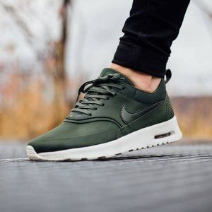 Nike Air Max Thea 💚Olive Green sz 6.5